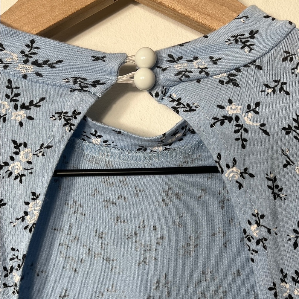 Elegant Blue Floral Dress - Picture 5 of 9